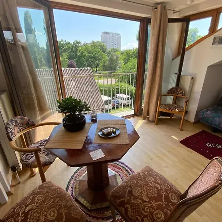 公寓 Buenavista Loft - Sun-filled Balcony & Park Views
